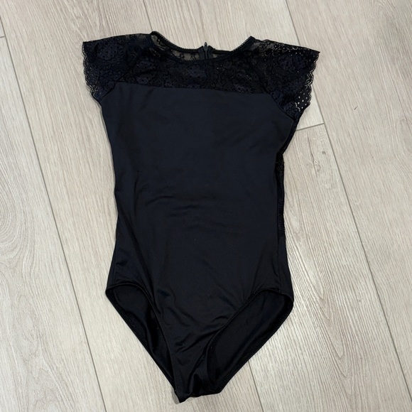 Black Lace Cap-Sleeve Dance Leotard - Picture 5 of 6